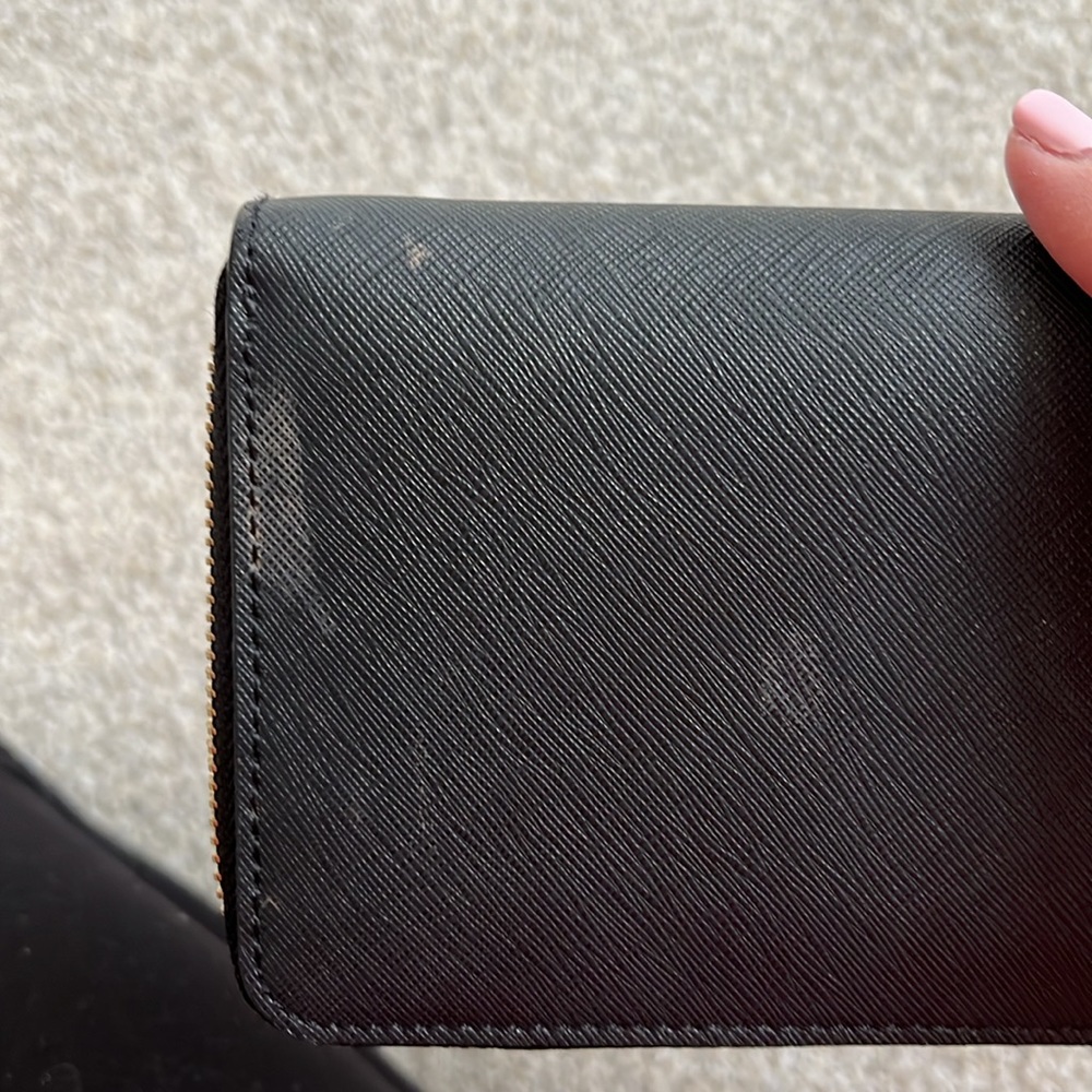 Black Michael Kors wallet - Picture 5 of 6